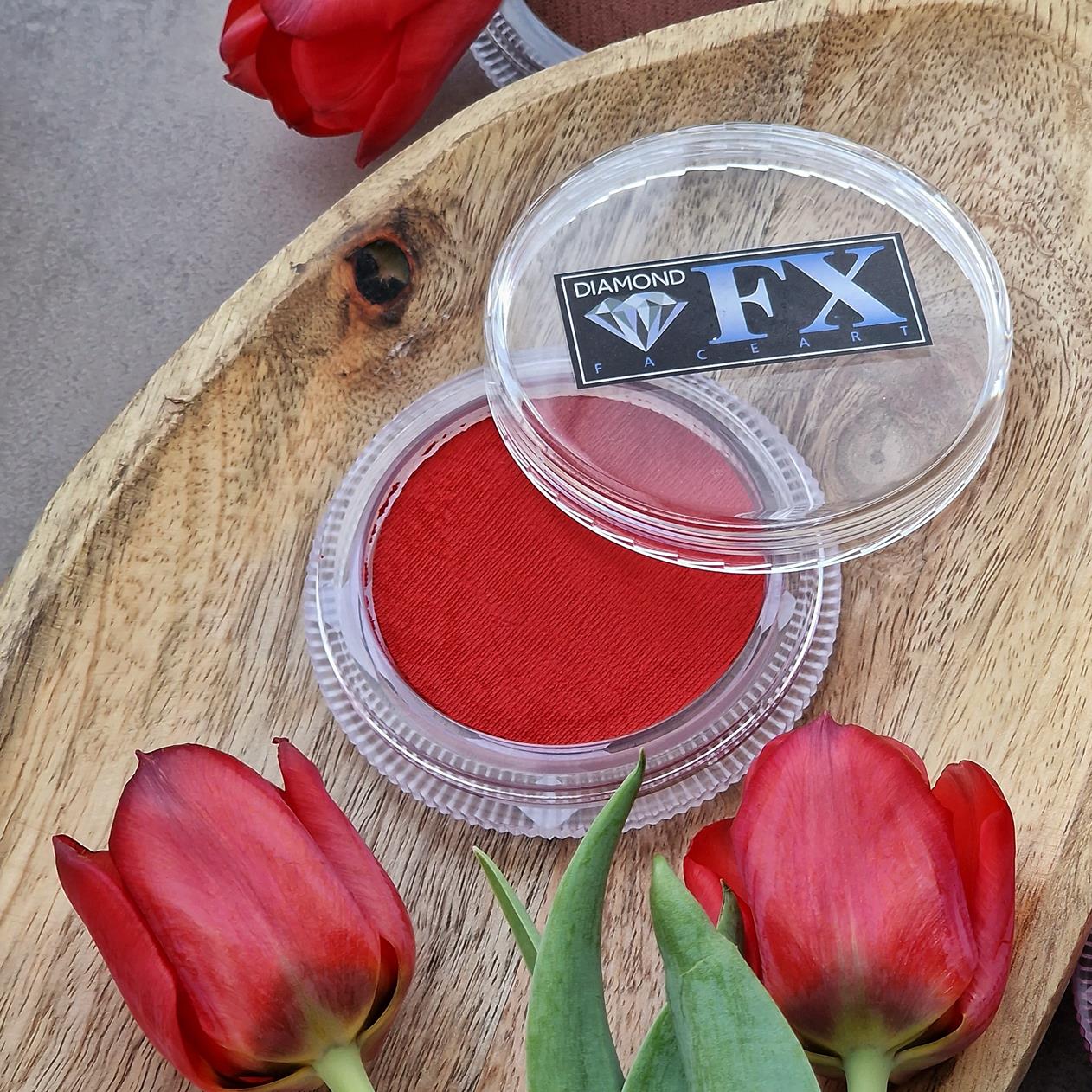 Rosu-mat-Diamond-fx-pictura-pe-fata-si-corp